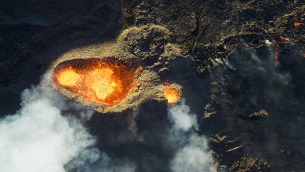 De vulcão em erupção a camelos na praia: concurso premia imagens do mundo visto de cima