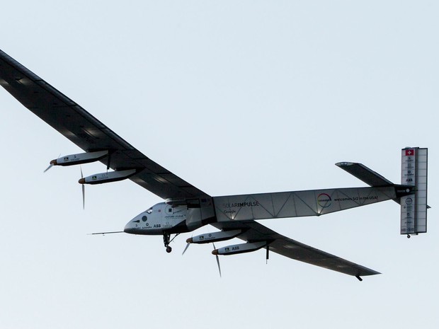 Solar Impulse 2 decola de Nova York e inicia voo transatlântico