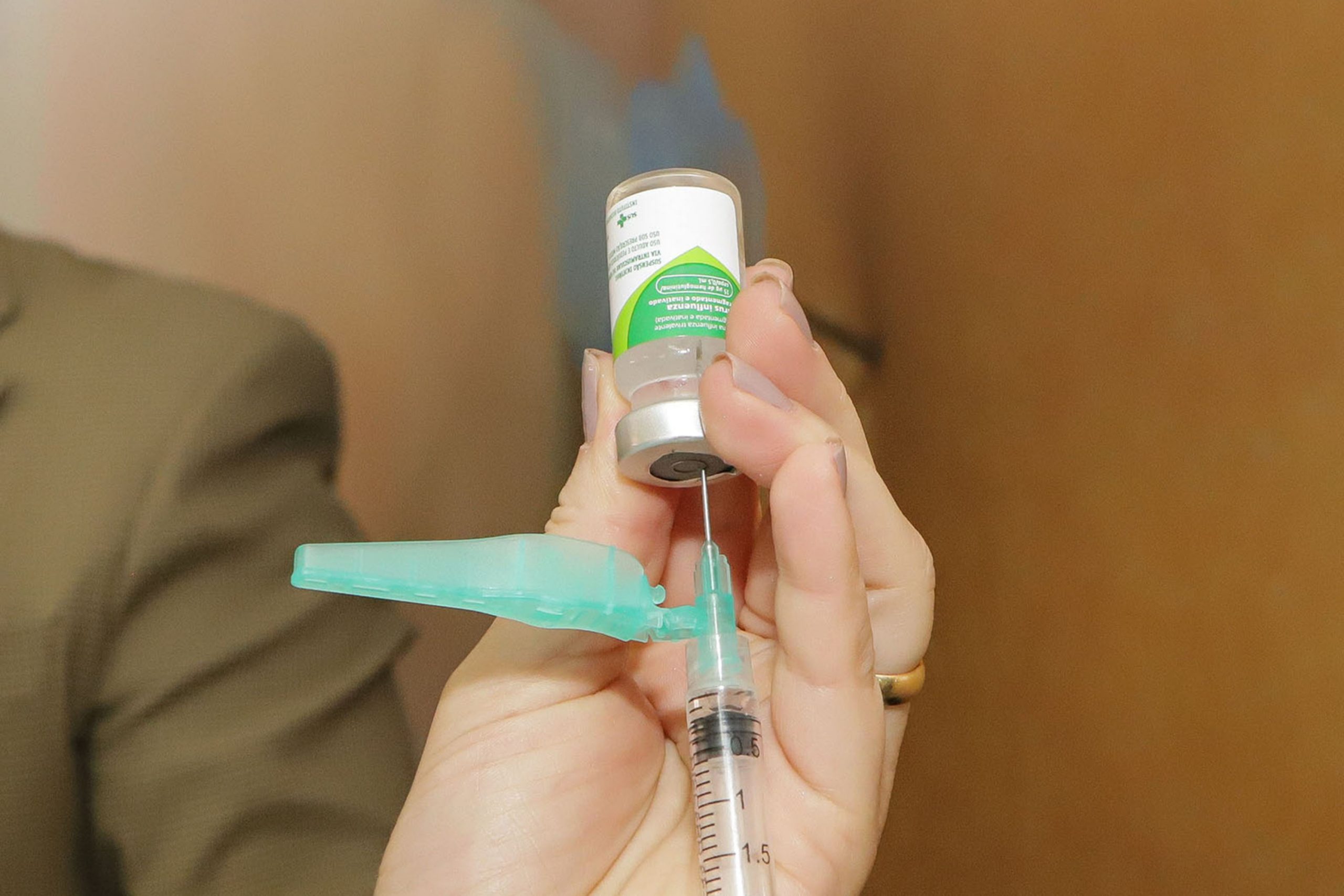 Governo reforça importância da vacina contra gripe para evitar casos graves da doença